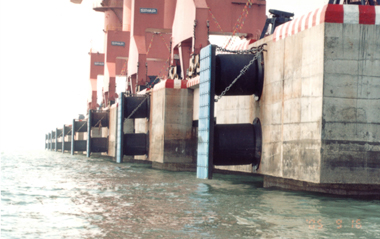 200,000-TON ORE TERMINAL IN FANGCHEN